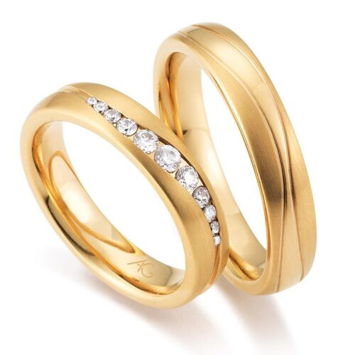 Trauringe 333 Rosegold mattiert 11 Brillanten