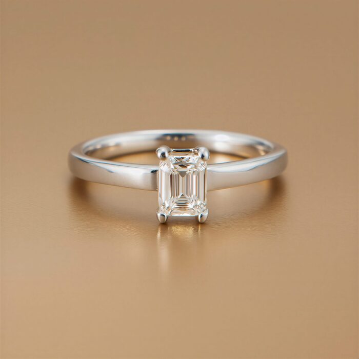 Antragsring mit Emerald Cut