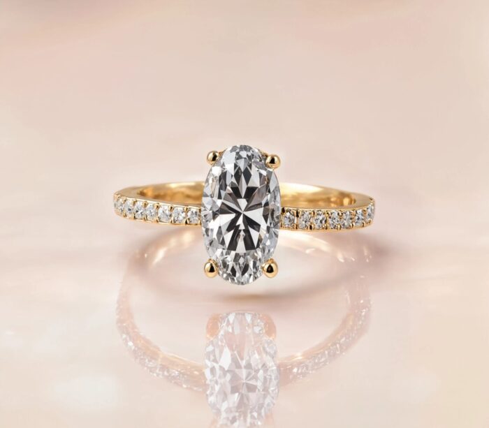 Romantischer Antragsring Oval Schliff Romantischer Antragsring Oval Schliff