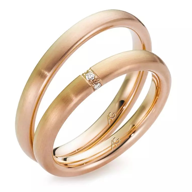 Morgenröte 28608 Trauringpaar mit Farbverlauf Weißgold Gelbgold, 3 Brillanten, gesamt 0,024 ct., Oberfläche sandgestrahlt, Hersteller August Gerstner, Artikelnummer 28608